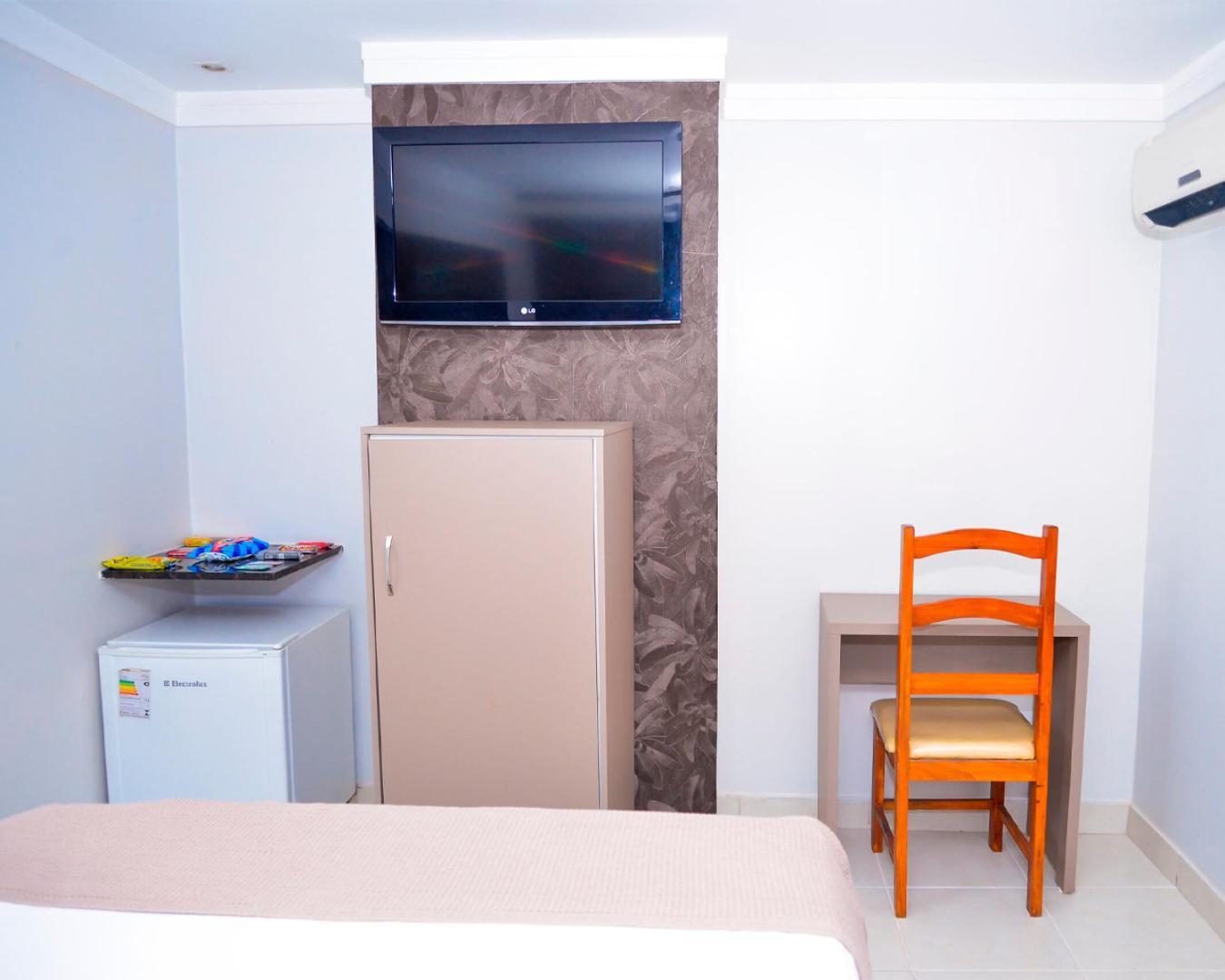 Hotel Sempre Executive ซัลวาดอร์ ภายนอก รูปภาพ